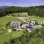 Hotel Schoene Aussicht 4*