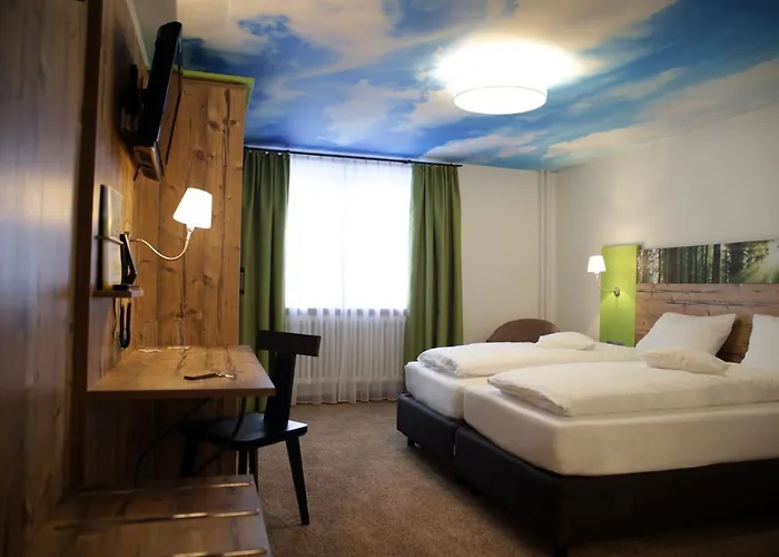 Hotel Schoene Aussicht 4*